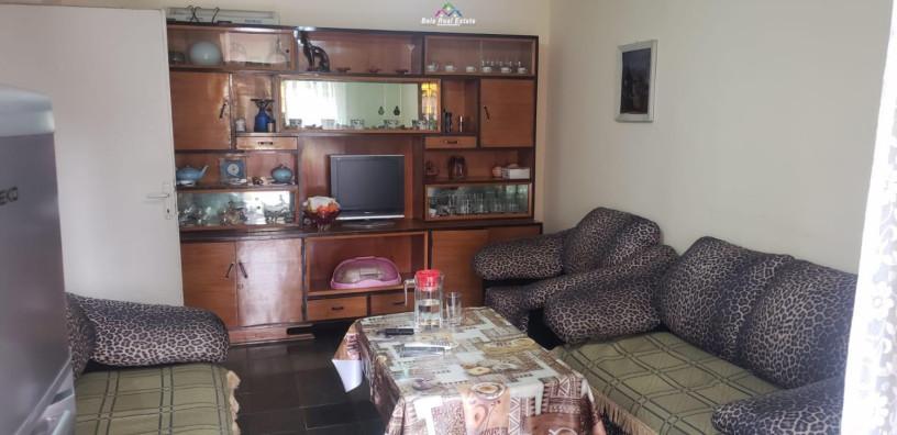 shitet-apartamenti-21-tek-farmacia-10-id-b121135-tirane-big-0