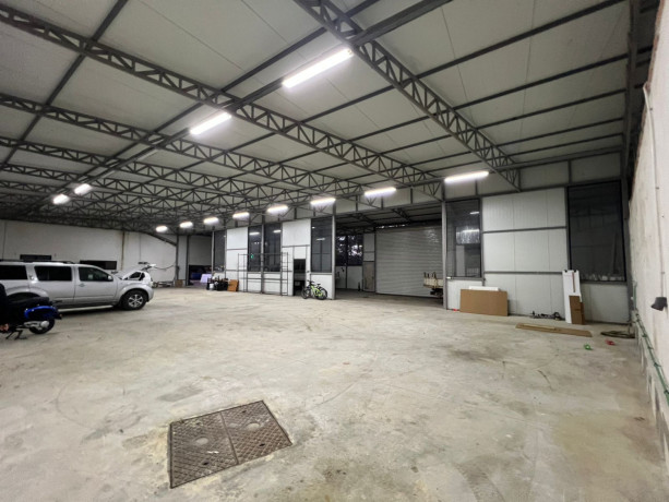 magazine-me-qera-prane-kafes-se-rremes-id-bm283-tirane-big-0