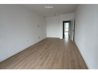 Zyre Me Qera prane Rruges se Elbasanit (ID BZ27102) Tirane