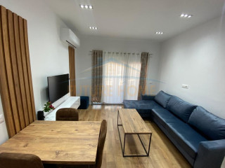 Qera, Apartament 2+1, Komuna e Parisit, Tiranë.