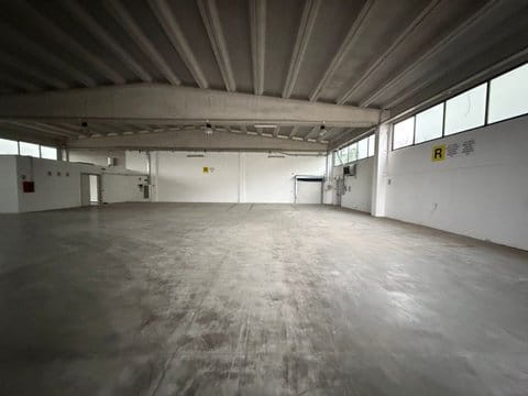 magazine-me-qera-ne-vore-id-bm287-tirane-big-0