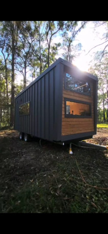 shitet-shtepi-ne-goma-te-levizshme-big-0