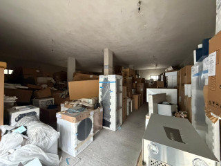 Magazine Me Qera Tek 21 Dhjetori ( ID BM296) Tirane