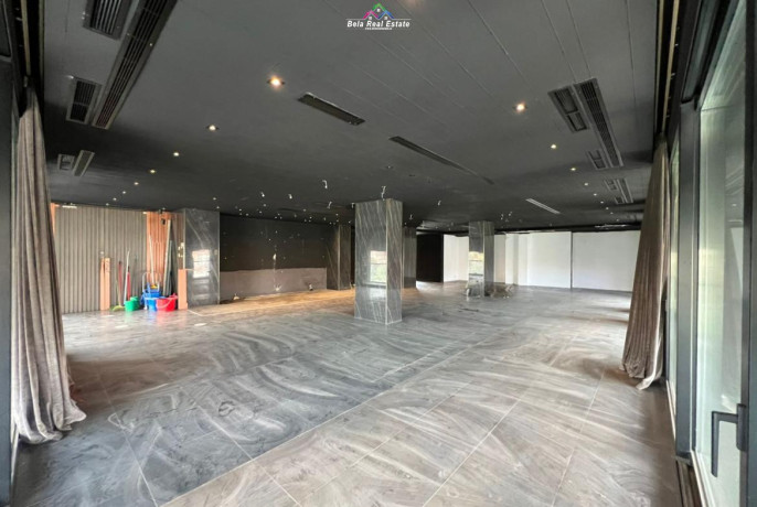 zyre-me-qera-tek-stadiumi-dinamo-id-bz2828-tirane-big-0