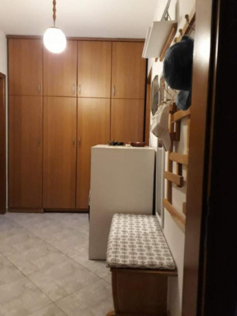 jepet-me-qera-apartament-11-prane-21-dhjetorit-id-b211193-tirane-big-1