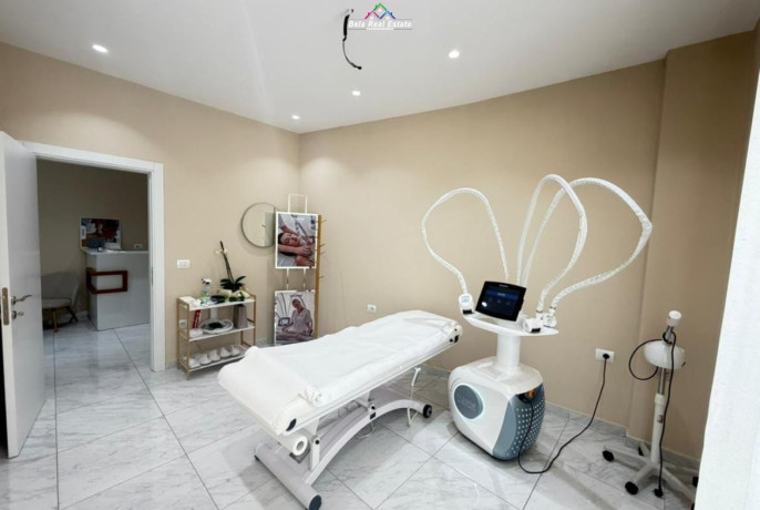 zyre-me-qera-tek-komuna-e-parisit-id-qera-qewra-qera-big-0