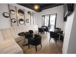 Lokal Me Qera Tek 21-Dhjetori (ID BL2177) Tirane