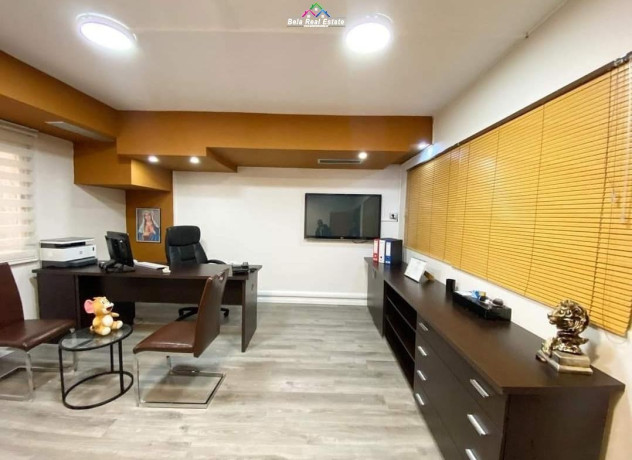 zyre-me-qera-31-ne-bllok-id-qera-qera-qera-qeraqera-big-0