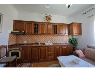 Vile Me Qera 2+1 Tek Ish-Parku i Autobuzave ( ID BV22593) Tirane