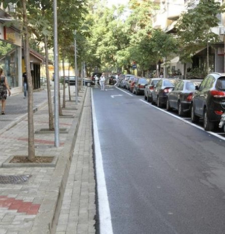 zyreambient-biznesi-per-qera-tek-stadiumi-dinamo-big-0