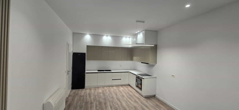 apartament-me-qera-11-tek-5-maj-id-b2101564-tirane-big-0