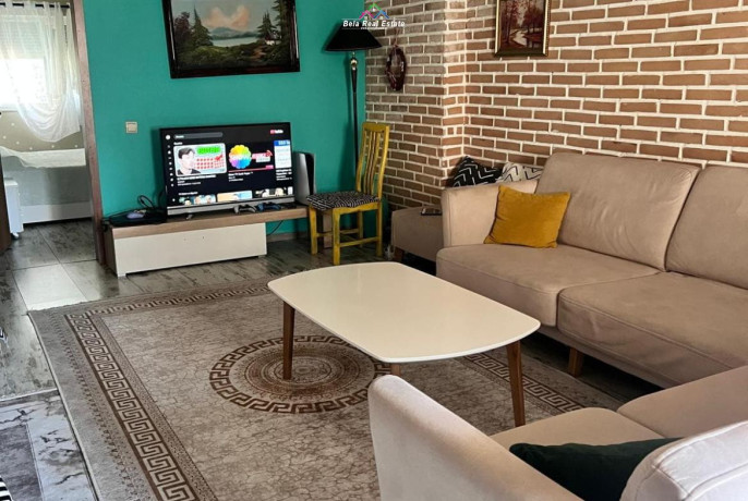 apartament-me-qera-21-tek-komuna-e-parisit-id-qeraqeraqeraqeraidididi-big-0