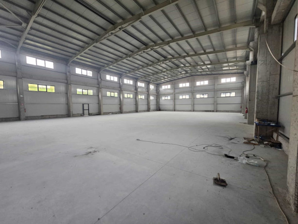 magazine-me-qera-ne-autostrada-tirane-durres-id-bm316-tirane-big-0