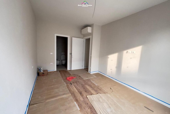 zyre-me-qera-tek-komuna-e-parisit-id-bz2862-tirane-big-0