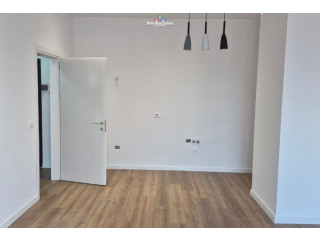 Zyre Me Qera 2+1 Tek Ish Dogana ( ID BZ2863) Tirane