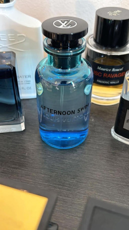 furnizim-me-shumice-i-parfumeve-cantave-kepuceve-dhe-veshjeve-louis-vuitton-big-0