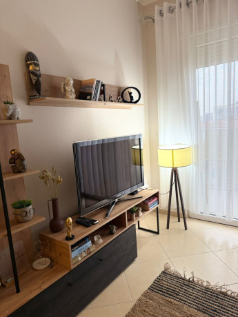 jepet-me-qera-apartament-11-adresa-rruga-e-kavajes-pallati-tibo-big-3