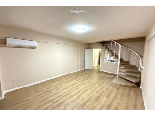 Zyre\Duplex me qera ne Qender , kidididiqeraqeraqera