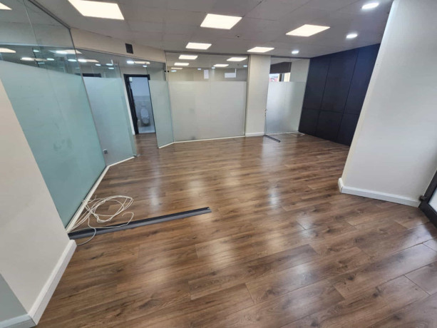 zyre-me-qera-ne-bllok-id-bz2873-tirane-big-0