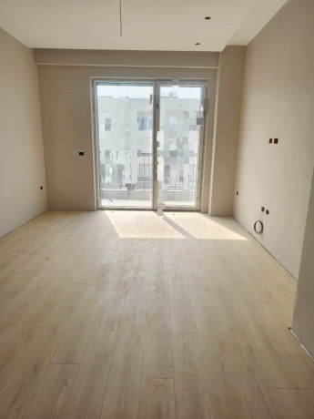 zyre-me-qera-21-tek-komuna-e-parisit-id-bz2879-tirane-big-0