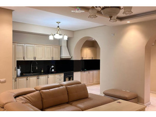 Apartament Me Qera 1+1 Ne Bllok....