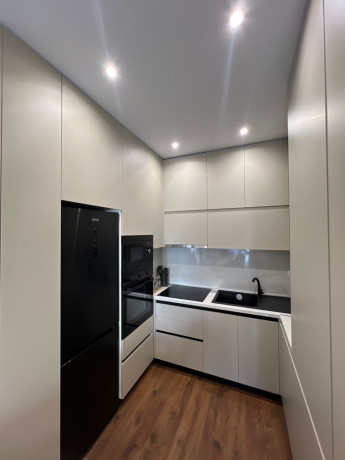 apartament-11-me-qira-rrbarrikadave-650-euro-big-2