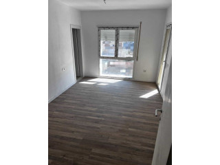 Zyre Me Qera 2+1 Tek Ish Dogana (ID BZ2896) Tirane