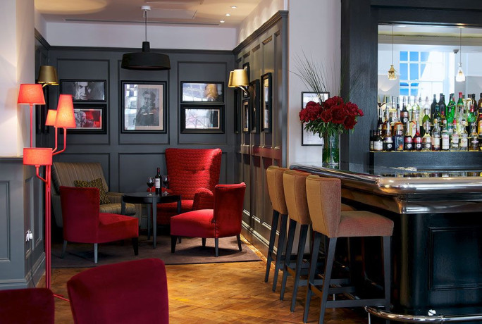 lokal-me-qera-tek-rruga-e-barrikadave-id-bl2183-tirane-big-0