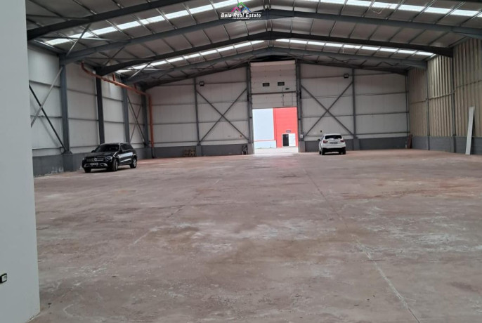 kapanon-me-qera-ne-vaqarr-id-bm323-tirane-big-0