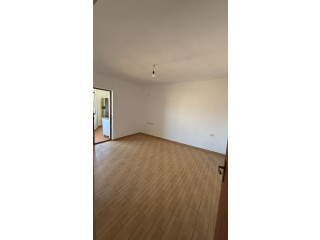 Apartament Me Qera 1+1 Ne Xhamllik (ID ,qeraqeraqeraqeraidididiidididid