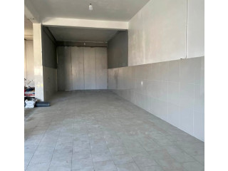 Magazine Me Qera Ne Mezez (ID BM324) Tirane