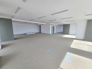 Zyre Me Qera Tek DownTown (ID BZ2905) Tirane