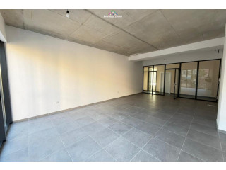 Zyre Me Qera tek Rruga e Barrikadave (ID BZ2909) Tirane