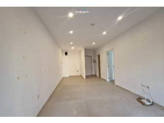 Zyre Me Qera 1+1 Tek Kompleksi Zirkon ( ID BZ2912) Tirane