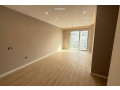 zyre-me-qera-21-tek-komuna-e-parisit-id-bz2919-tirane-small-0