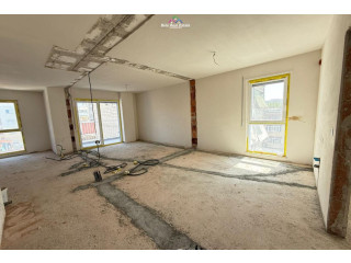 Apartament Per Shitje 2+1+2 Ne Xhamllik, qeraqeraqeraidididididi