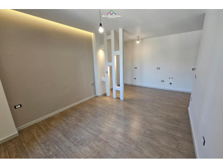 Garsioniere Ne Shitje Tek Zogu I Zi (ID BSHG36) Tirane