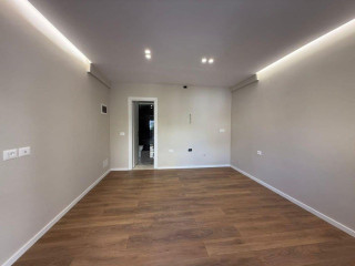Dyqan Me Qera Tek Rruga e Elbasanit (ID BD21880) Tirane