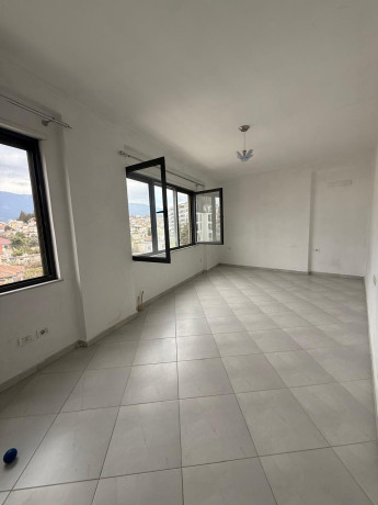apartament-21-2-per-shitje-ne-tregu-elektrik-tirane-205000-leke-big-0