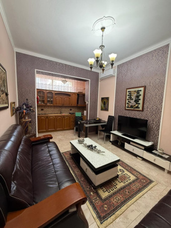 apartament-me-qera-21-prane-ish-ekspozites-id-b221422-tirane-big-0
