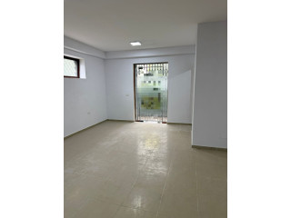 Dyqan Me Qera Tek Kopshti Botanik (ID BD21895) Tirane