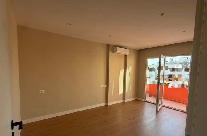 apartament-ne-shitje-21-tek-stacioni-i-trenit-id-b120853-tirane-big-0