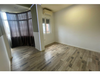 Zyre Me Qera 2+1 Tek Sheshi Willson (ID BZ2656) Tirane........,,,,,,,,