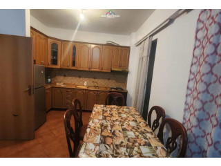Apartament Me Qera 2+1 Tek Pallati me Shigjeta ( ID B2201880) Tirane,,,.....
