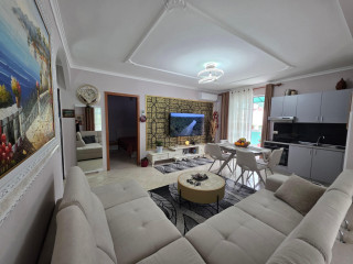 Apartament Ne Shitje 2+1 Ne Fresk (ID B120860) Tirane,.,./////,.,