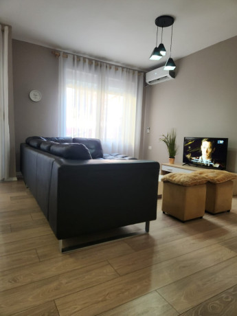 jepet-me-qera-apartament-11-tek-myslym-shyri-id-b211206-tirane-big-0