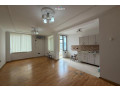 zyre-me-qera-21-ne-qender-id-bz2952-tirane-small-0