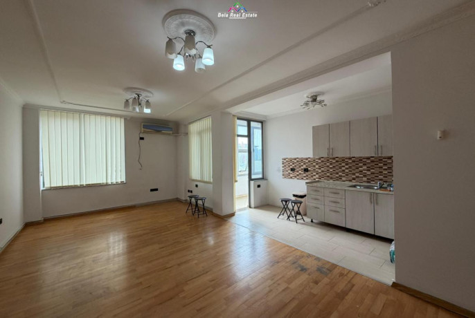 zyre-me-qera-21-ne-qender-id-bz2952-tirane-big-0