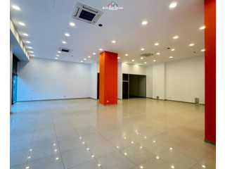 Dyqan Me Qera Tek Kompleksi Delijorgji ( ID BD21893) Tirane///