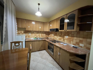 Jepet Me Qera Apartament 1+1 Tek Hoxha Tahsim (ID B210541) Tirane